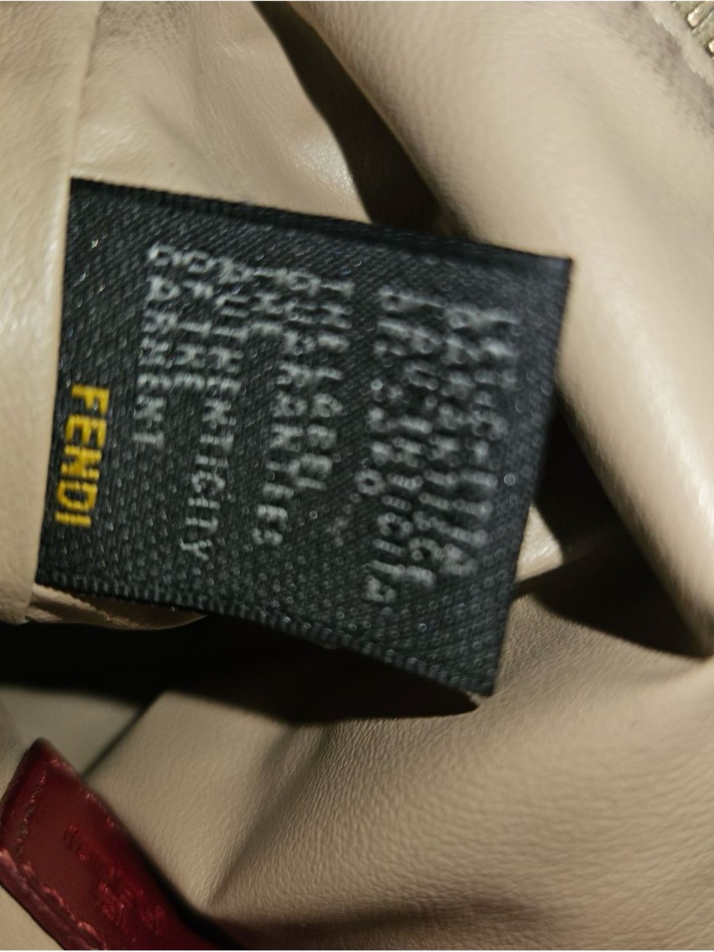 Vintage Fendi Small Pouch with Burgundy Leather Logo Patch and Beige Lining - Picture 8 of 9